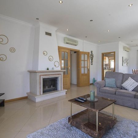 Villa Maresia Patroves Екстериор снимка
